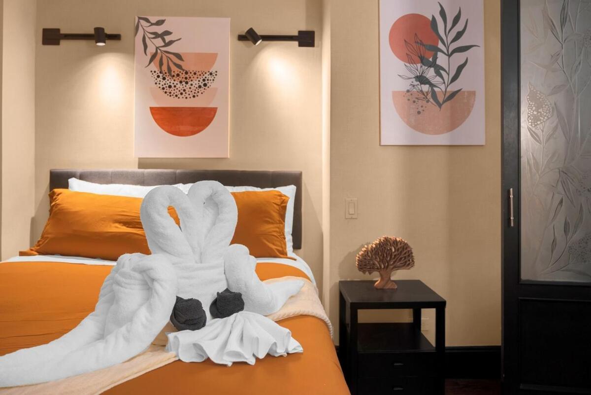 Stunning In Heart Of With Gym & Apartamento *