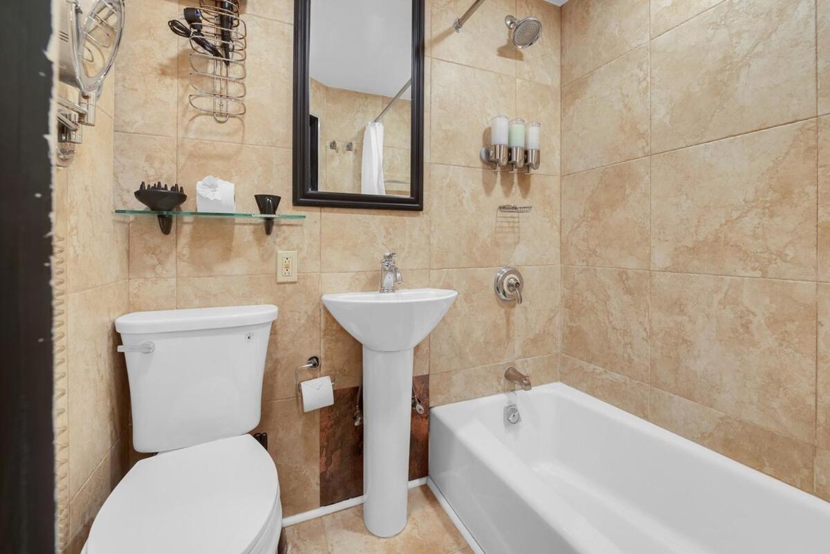 Apartamento Stunning In Heart Of With Gym & Nova York